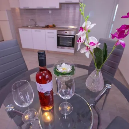 Appartement In Rogoznica With Seaview, Balcony, Air Condition, Wifi *