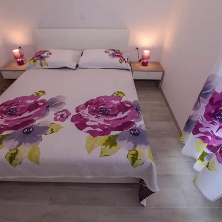 Appartement In Rogoznica With Seaview, Balcony, Air Condition, Wifi Rogoznica (Sibenik-Knin)
